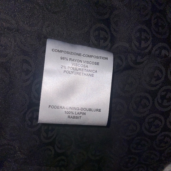 Gucci nylon jacket with detachable rabbit fur collar designed by Tom Ford. - Picture 4 of 5